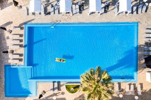 Θέα της πισίνας από το Bianco Olympico Beach Resort-All Inclusive ή από εκεί κοντά