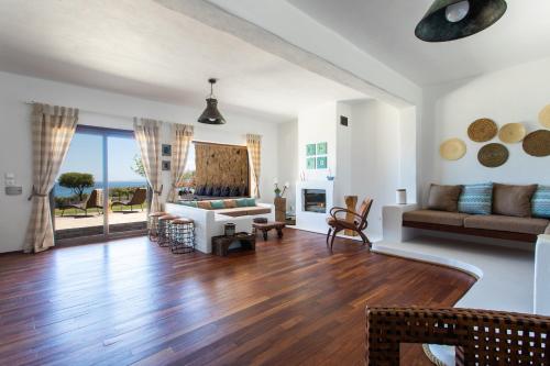 Χώρος καθιστικού στο DEVELIKIA PRIVATE VILLA 3- Ierissos