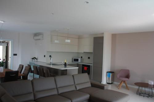 Fotografia z galérie ubytovania Luxury apartment Ruskamen 3 v destinácii Lokva Rogoznica