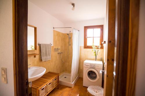 Kúpeľňa v ubytovaní Maison Hameau De La Mourre (La Garde-Freinet)