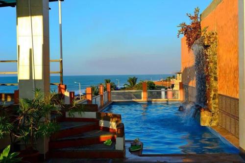 Swimmingpoolen hos eller tæt på Hotel la Barca