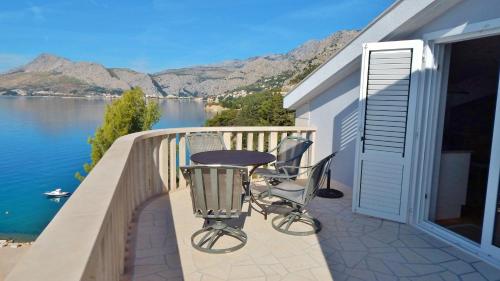 Seafront apartments Nemira Omis