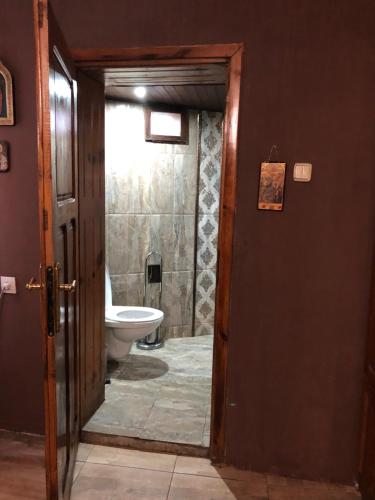 Бургасский дом tesisinde bir banyo