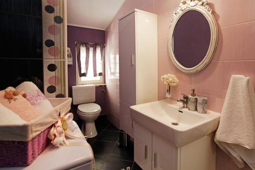 Apartment Ambroz tesisinde bir banyo