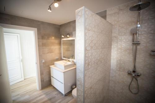 Koupelna v ubytování Villa Jandia Modern new studio Morro Jable Private Cosy Garden and Parking
