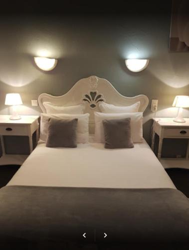 Gallery image of Hotel les Glycines in Prades