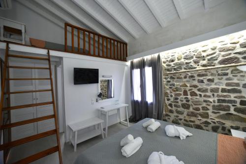 Gallery image of Olive Press Hotel & Apartments in Mythimna