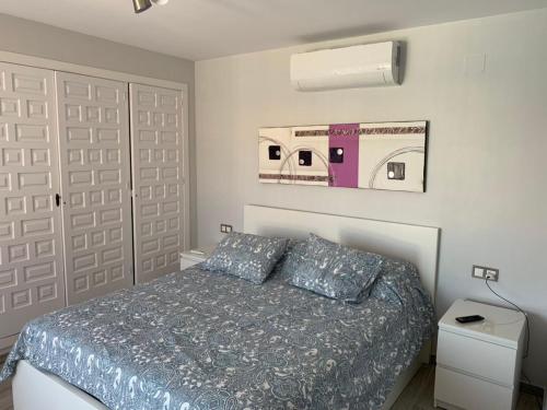 Postel nebo postele na pokoji v ubytování Villa Bahia calpe