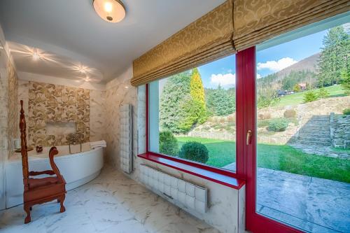 Un baño de Hotel Zlatý Orel