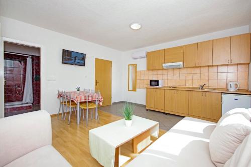 Apartments Solis