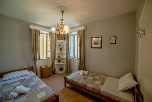 Next 2 Cathedral - Corcyra apartment