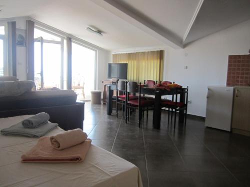 Gallery image of Apartmani Neda Bane in Petrovac na Moru