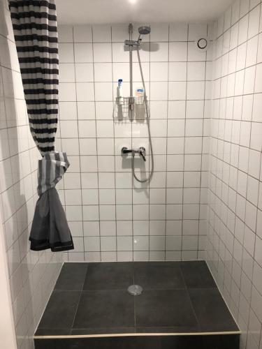 Bilik mandi di Surfhostel Hossegor