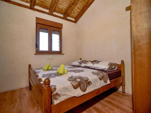 Letto o letti in una camera di Haus-Anita-2-mit-Pool-fur-8-Personen