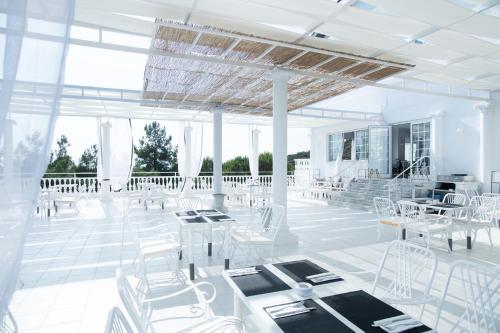 Restaurace v ubytování Bianco Olympico Beach Resort-All Inclusive