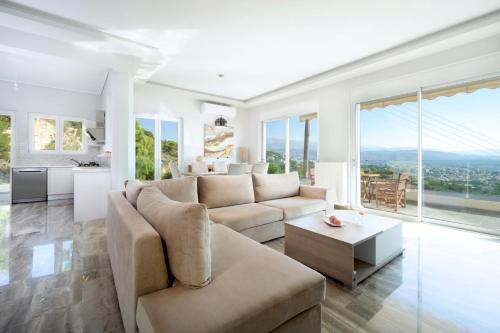 Rooftop Jacuzzi Apartment