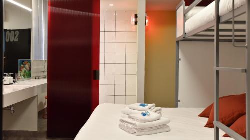 Gallery image of Cats Hostel Madrid Sol in Madrid