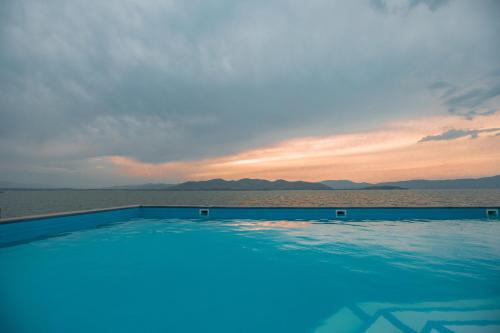 Paisaje cerca de este apartahotel