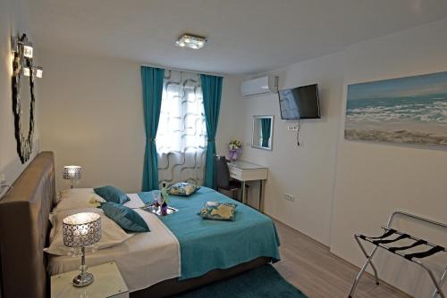 Kuzma Rooms 2