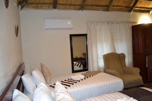 Gallery image of Chobe Sunset Chalets in Lesoma