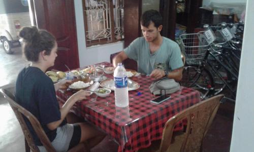 Clientes alojados en Kunam Beach Rest Inn