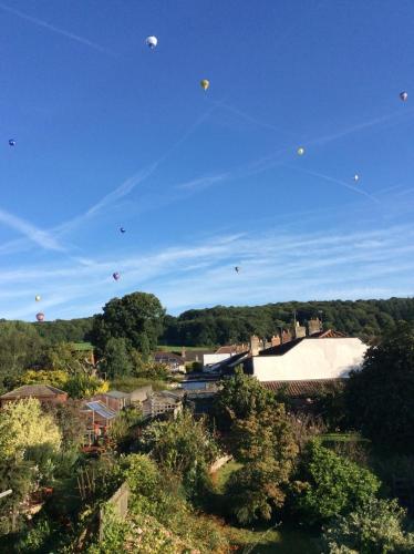 The Hideaway - a charming, unique retreat in Long Ashton, Bristol photo 20
