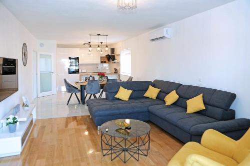 Apartment Villa Grga-Spacious 3-Bedroom Apartment