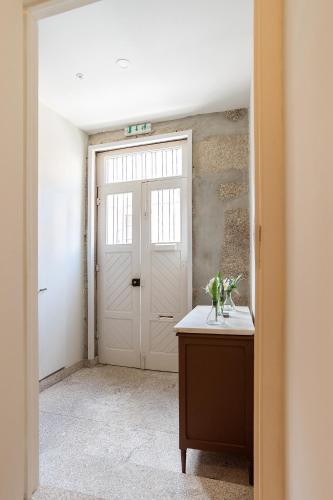 ZD Moreira Flats A By PortoProperties4You