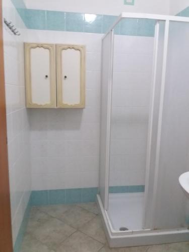 Bilik mandi di Villa dei pini