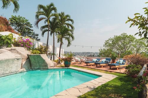 Swimmingpoolen hos eller tæt på Iguanazu Bed & Breakfast