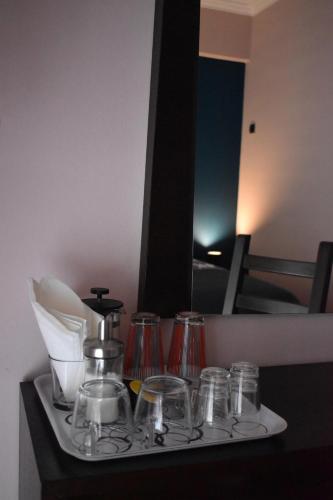 Katzen Room by the Metro