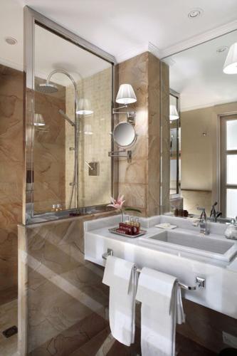 Salle de bains dans l'établissement Melia Castilla