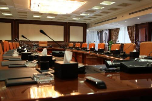 Zona business o sala de conferencias en Helnan Landmark Hotel