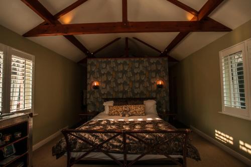 Katil atau katil-katil dalam bilik di The Salty Monk Bed & Breakfast