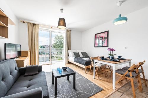 Sea Flats Studio - Beach & Private Parking