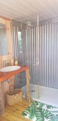 Ένα μπάνιο στο Boheme Glamping Experience