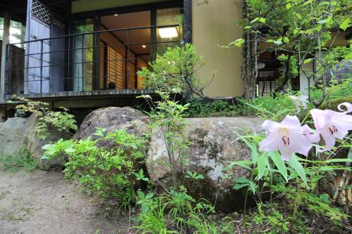 旅館 松柏園にある庭