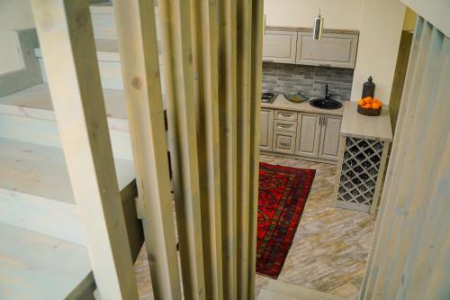 Kuchyň nebo kuchyňský kout v ubytování CHALET DILIJAN VILLAS