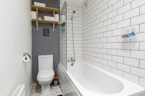Ένα μπάνιο στο kelsall guest house