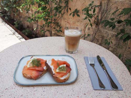 Đồ ăn tại/gần khách sạn