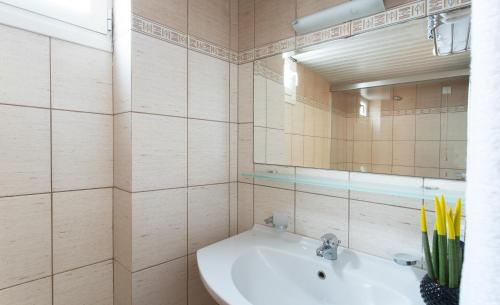 Un baño de Pantheon City Hotel