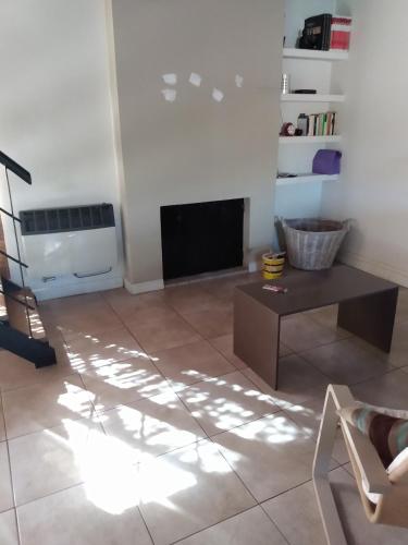 HERMOSA CASA QUINTA TOTALMENTE EQUIPADA ( arroyo del medio)