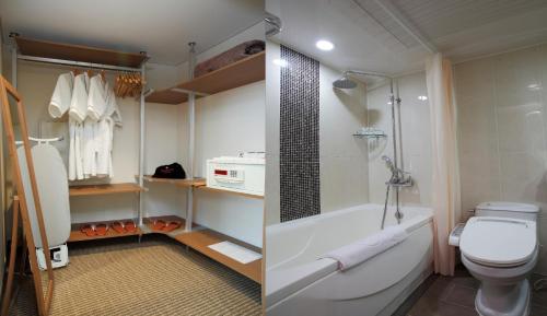 Koupelna v ubytování Ramada by Wyndham Dongtan