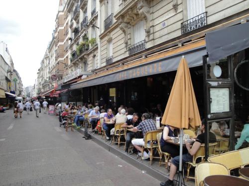 Foto dalla galleria di Almeria Garden Apartment a Parigi