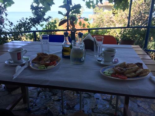 Gallery image of Hotel Hyso Vela in Piqeras