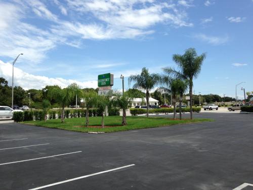 Economy Inn Okeechobee – Photos 2