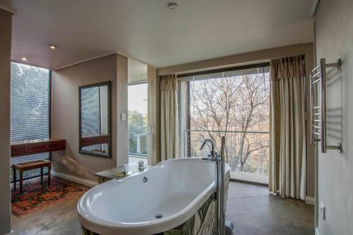 Afbeelding uit fotogalerij van Migdash Guesthouse in Hartbeespoort