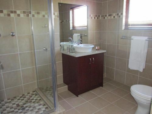 Bilik mandi di Karoo Sun Boutique Guest House