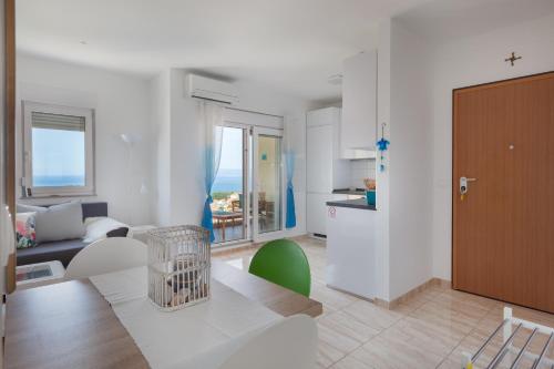Anicas panoramic sea weue