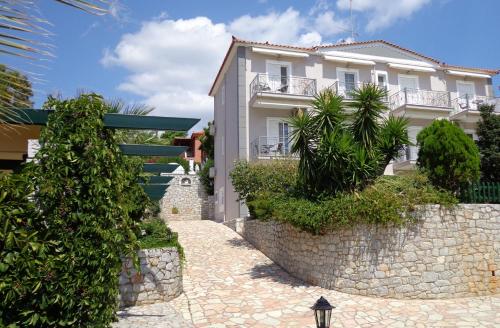 Gallery image of Leonidas 's apartment with sea view in Gythio